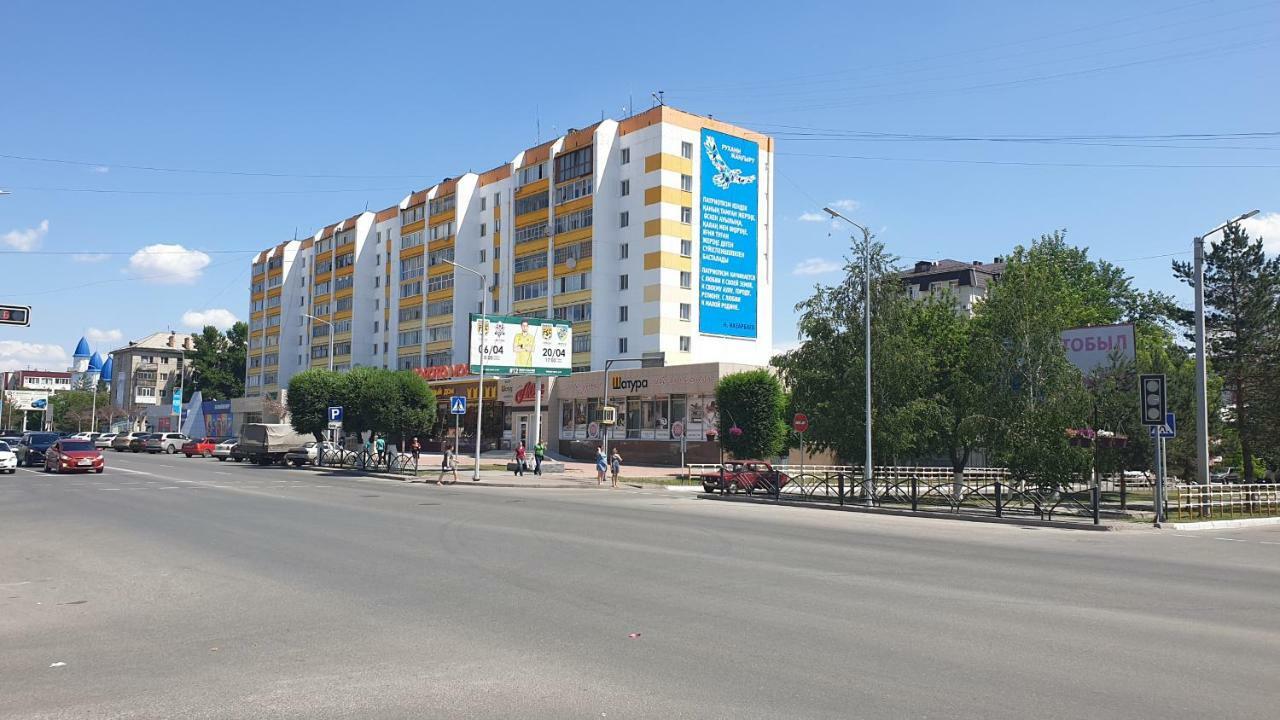 Apartment On Abay Avenue Костанай Экстерьер фото